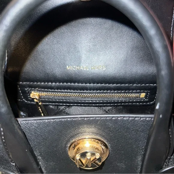 Michael Kors crossbody purse - Picture 6 of 7